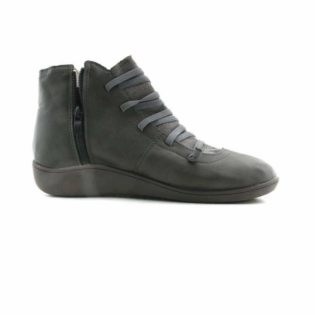 AMERICAN BRAND . stylish walking shoe photos