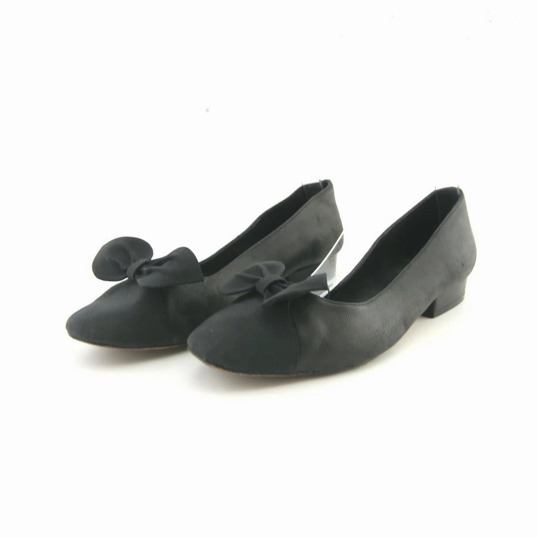 AMERICAN BRAND . American everyday footwear