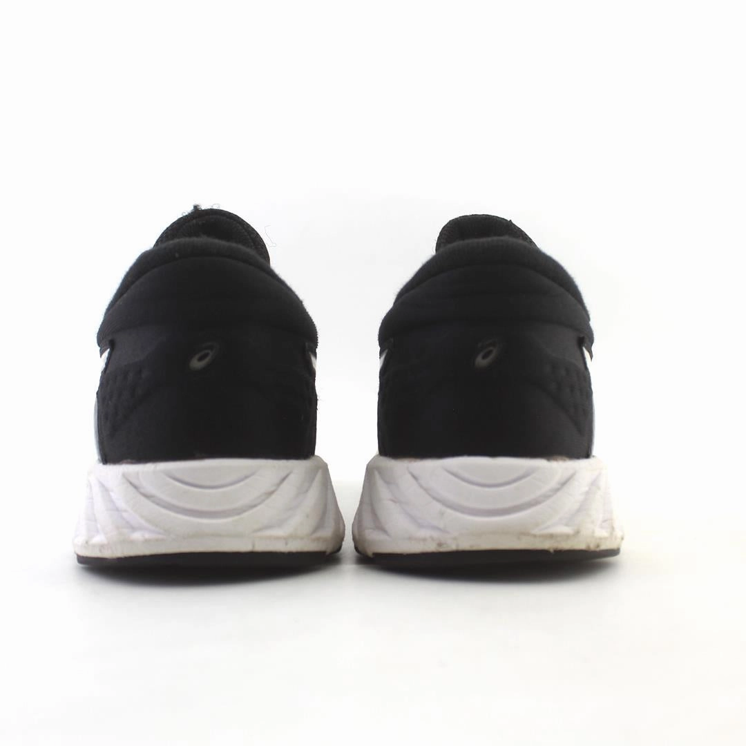 ASICS FUZEX LYTE 2 lightweight athletic shoe visuals