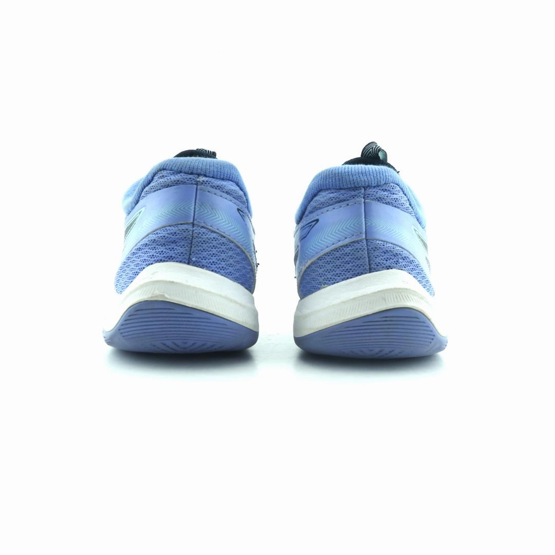 ASICS GEL-BLADE 8 lightweight athletic shoe visuals