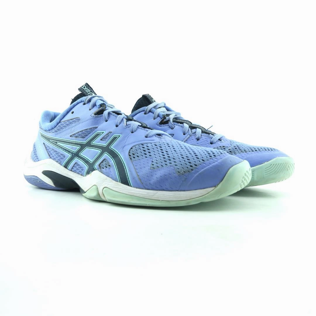 ASICS GEL-BLADE 8 lightweight athletic shoe visuals