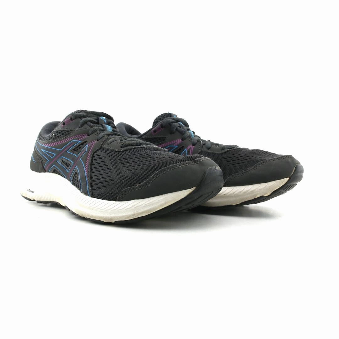 ASICS GEL CONTEND 7 sporty Asics footwear images