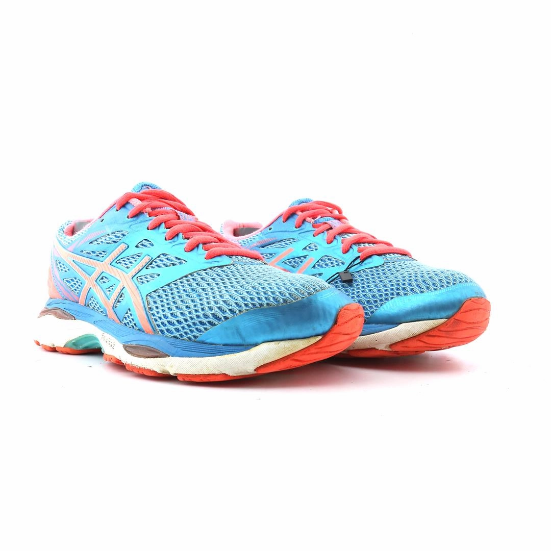 ASICS GEL-CUMULUS 18 lightweight athletic shoe visuals