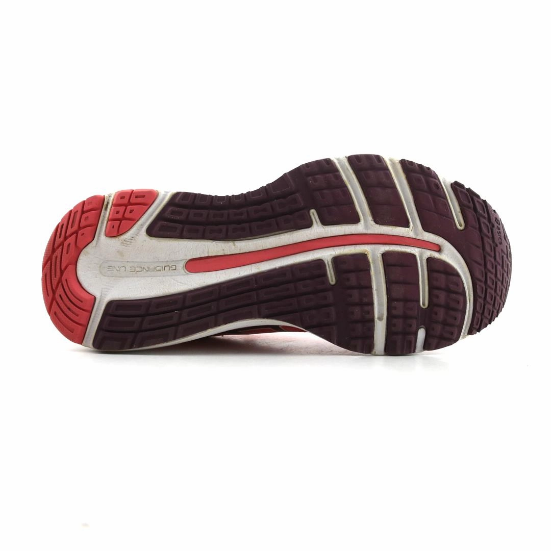 ASICS GEL-CUMULUS 20 lightweight athletic shoe visuals
