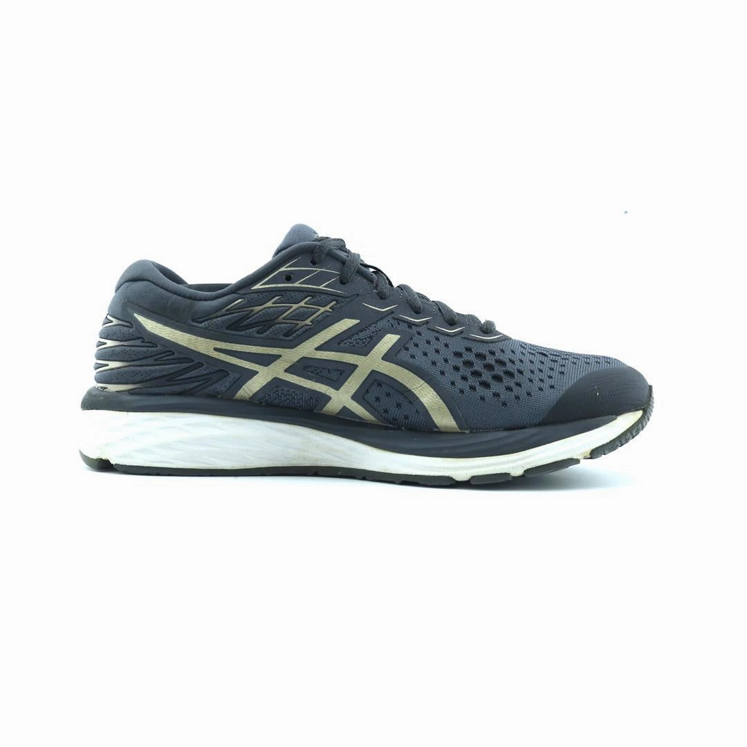 ASICS GEL CUMULUS 21 performance running shoe photos