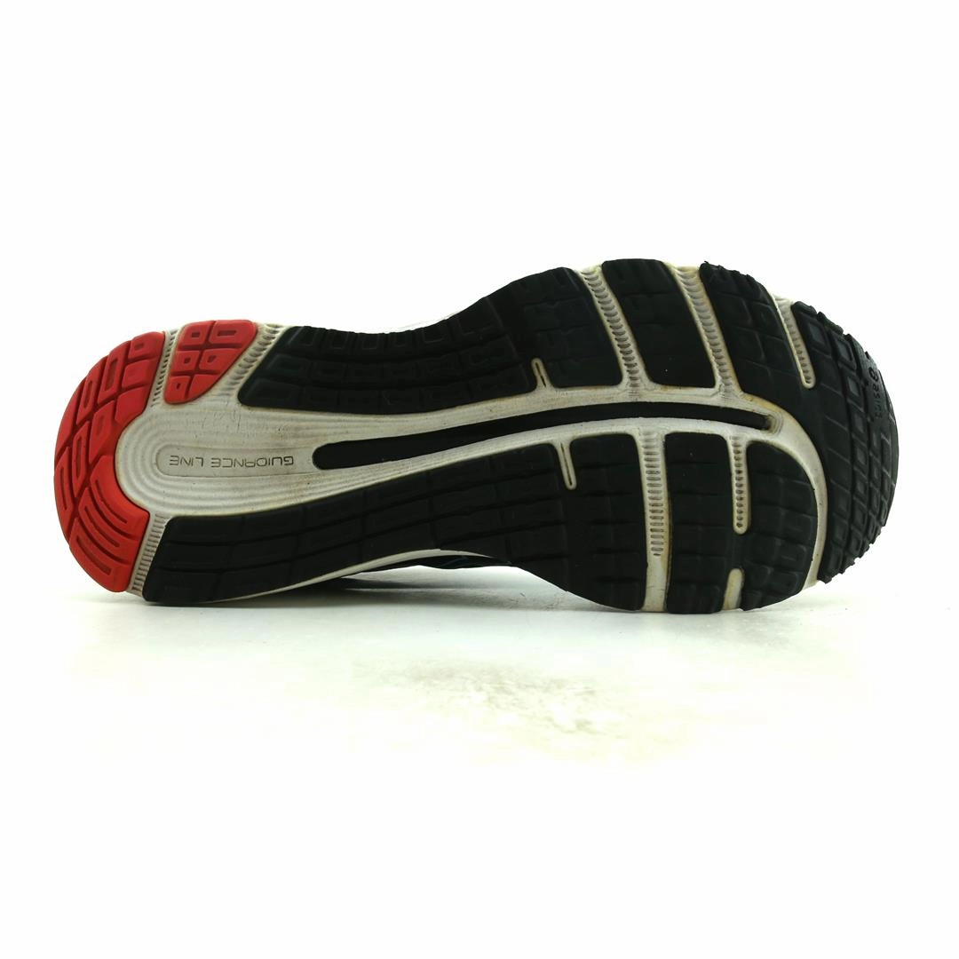 ASICS GEL-CUMULUS 21 sporty Asics footwear images
