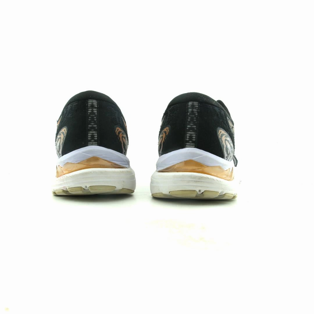 ASICS GEL-CUMULUS 23 lightweight athletic shoe visuals