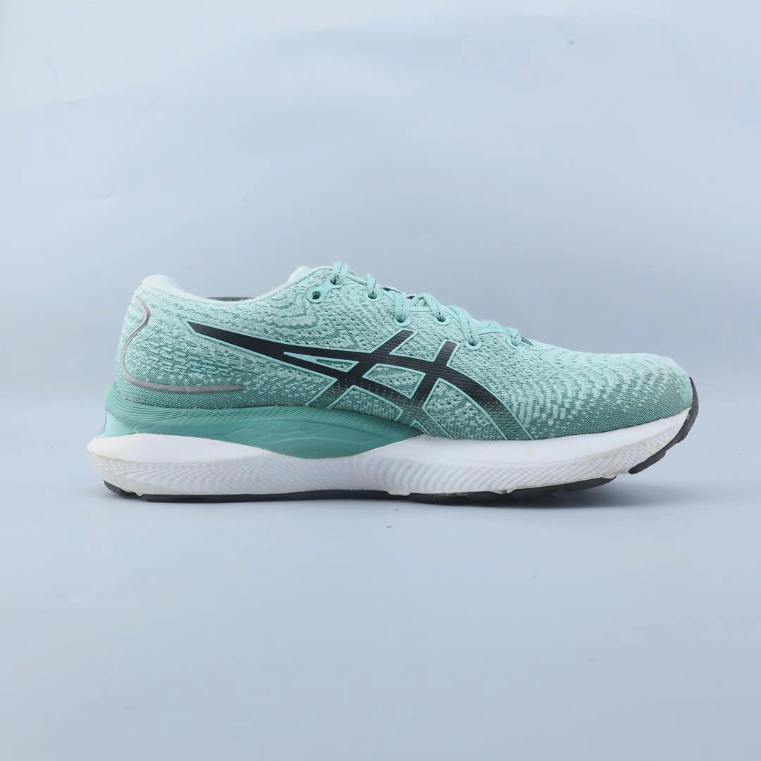 ASICS GEL-CUMULUS 24 performance running shoe photos