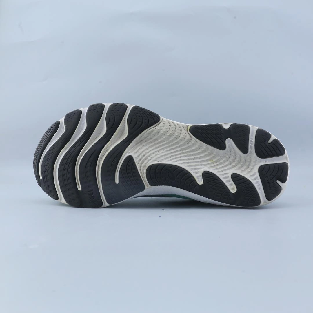 ASICS GEL-CUMULUS 24 performance running shoe photos