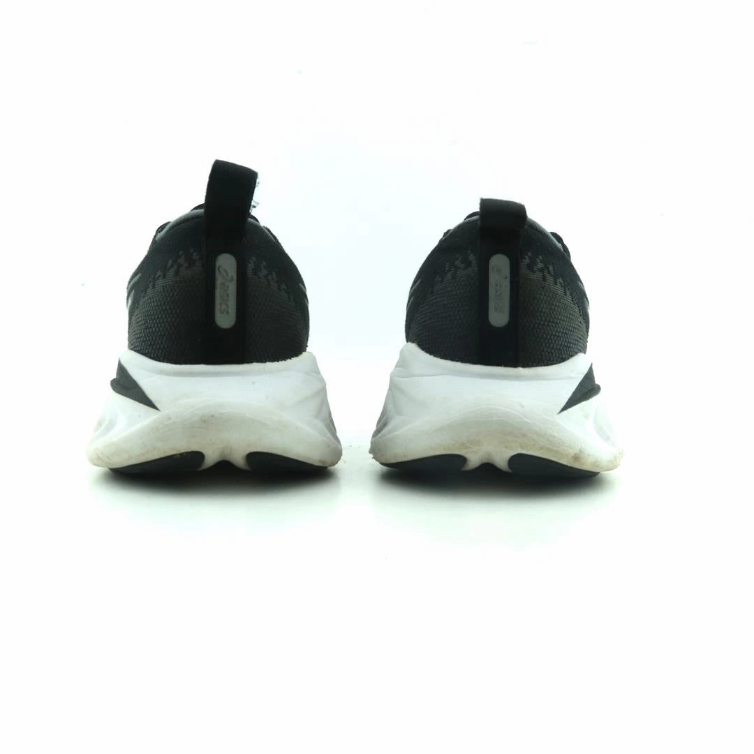 ASICS GEL CUMULUS 25 lightweight athletic shoe visuals