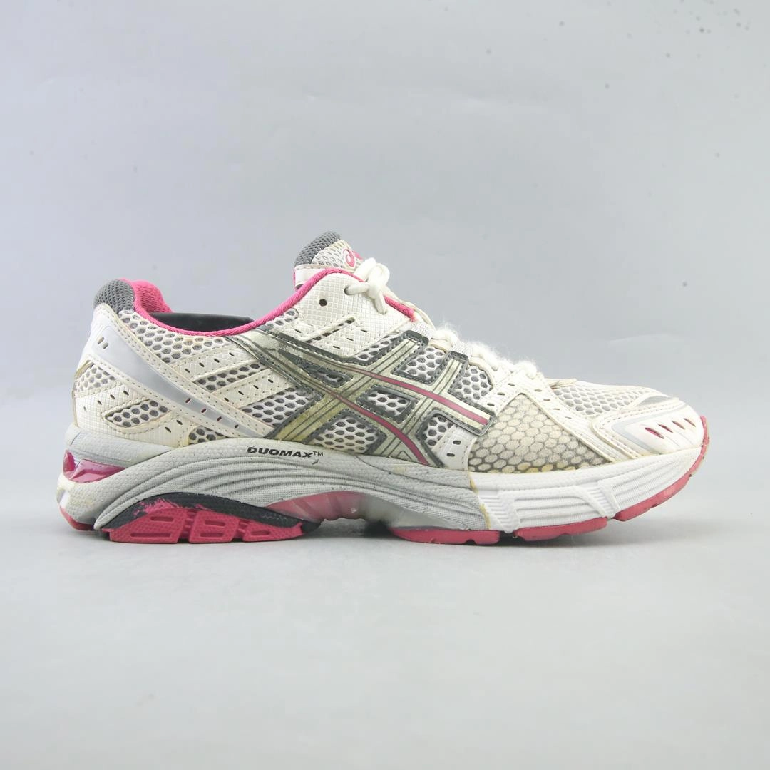 ASICS GEL FOUNDATION 10 lightweight athletic shoe visuals