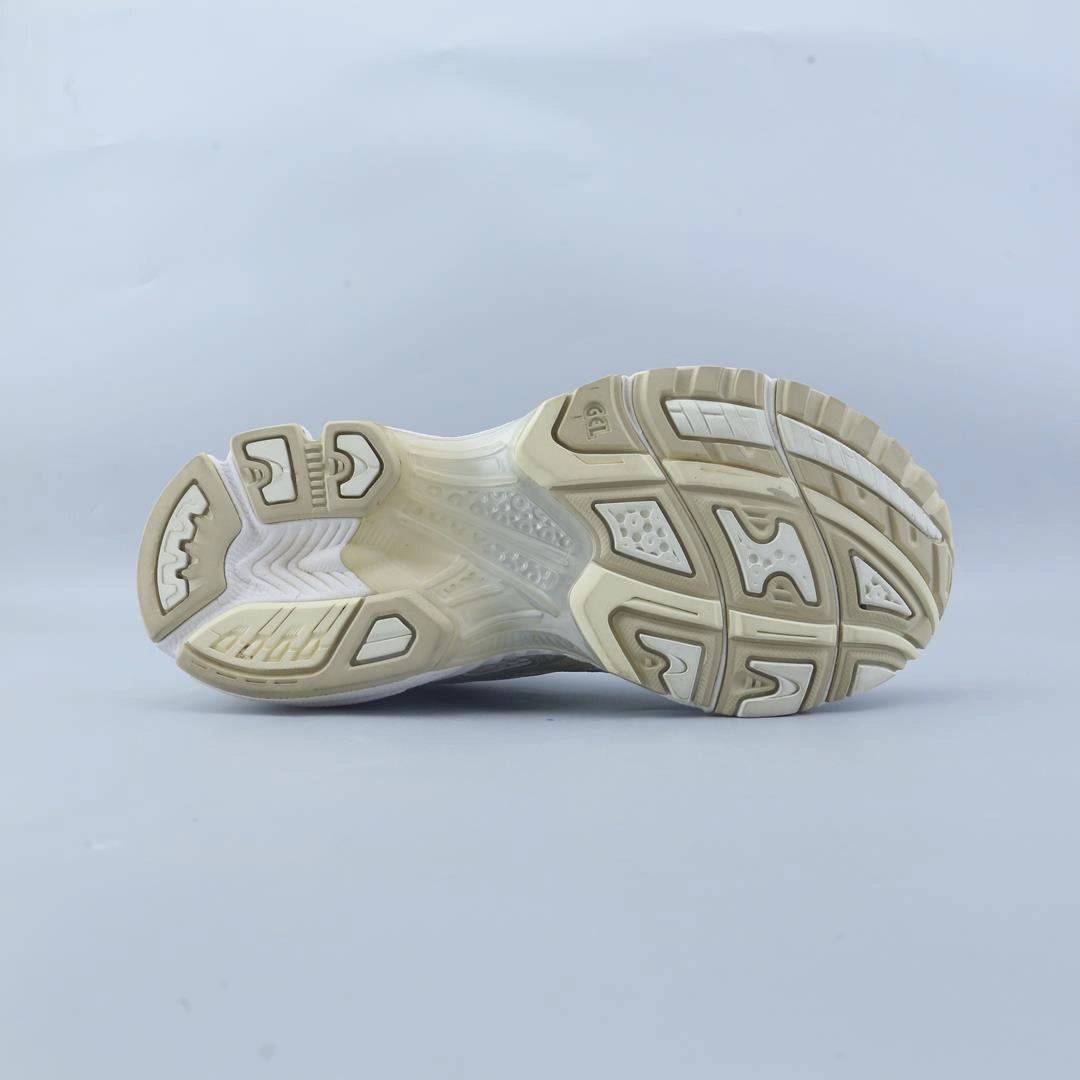 ASICS GEL-KAYANO 14 performance running shoe photos