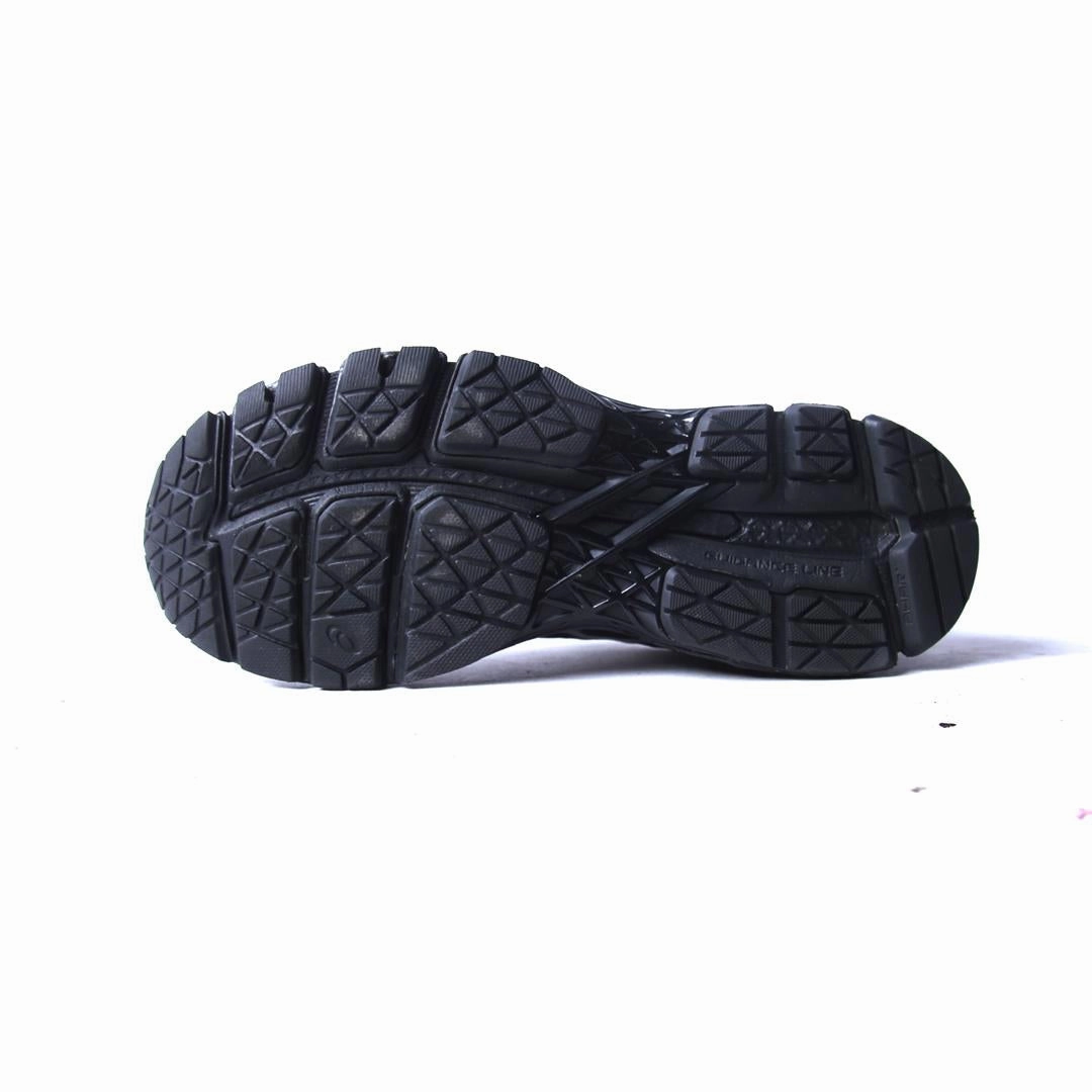 ASICS GEL-KAYANO 22 lightweight athletic shoe visuals