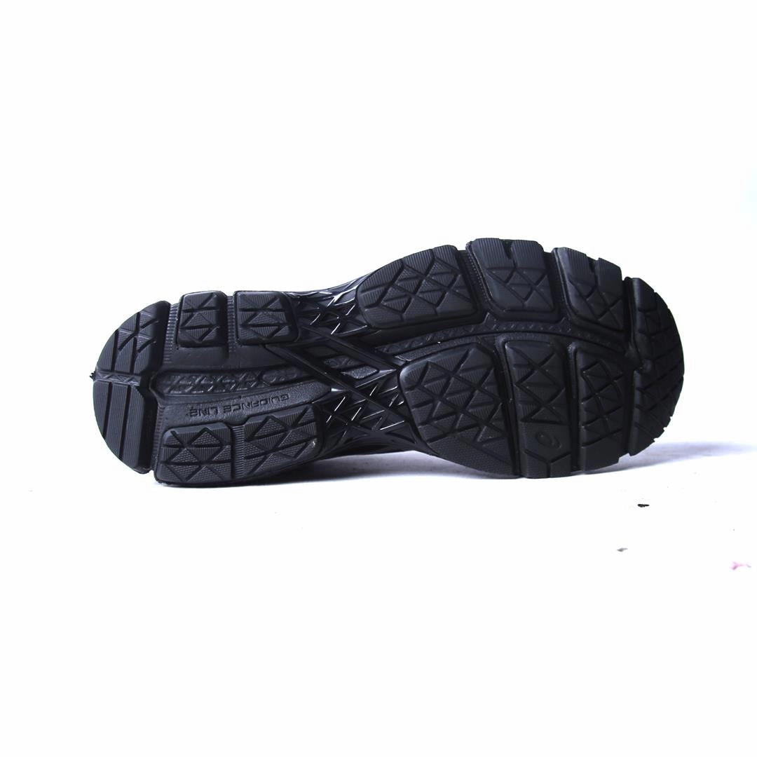 ASICS GEL-KAYANO 22 lightweight athletic shoe visuals