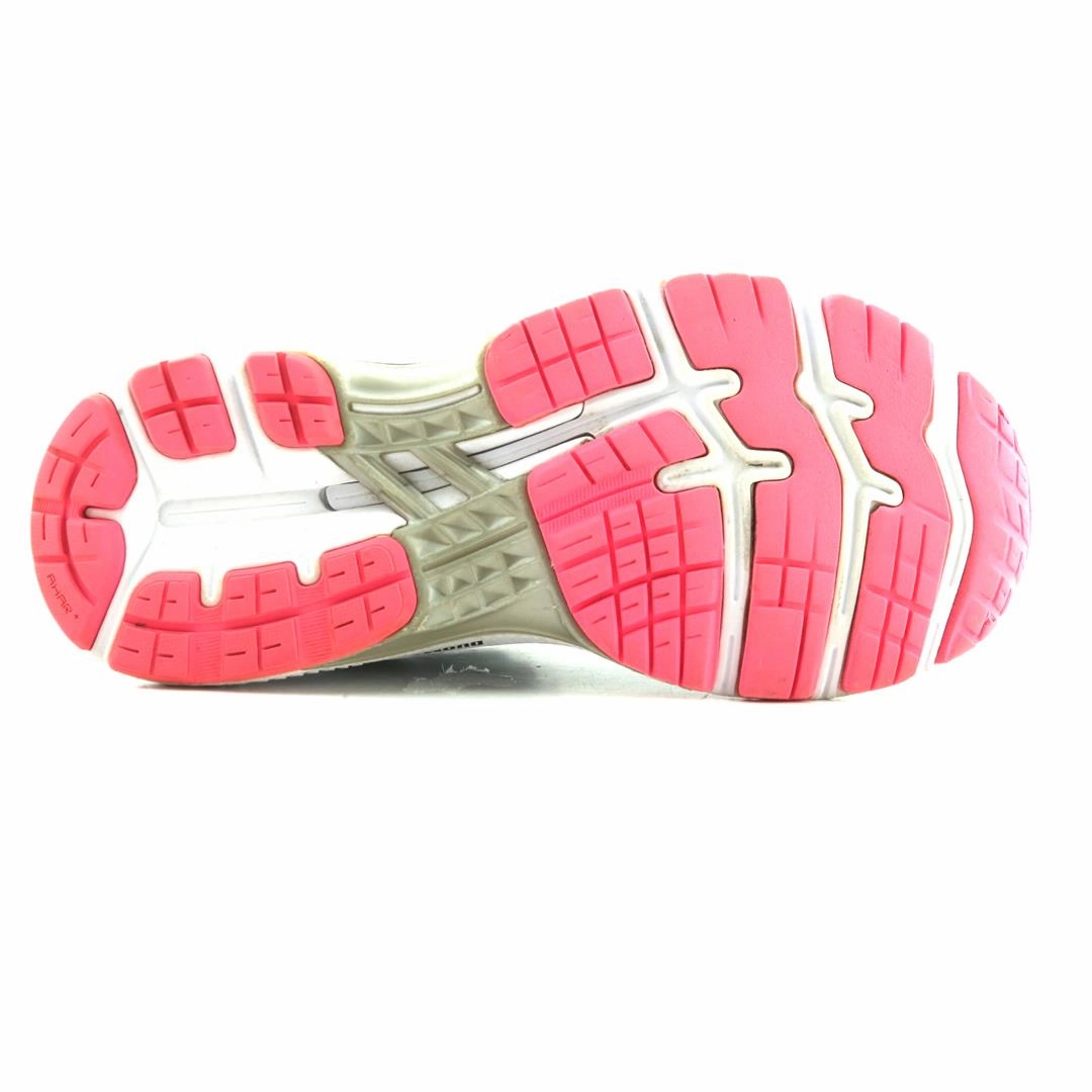 ASICS GEL-KAYANO 26 lightweight athletic shoe visuals