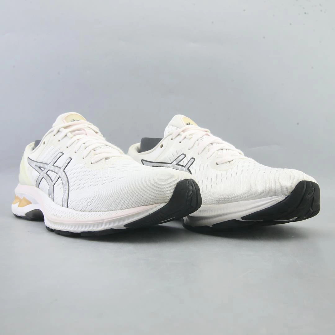 ASICS GEL-KAYANO 27 lightweight athletic shoe visuals