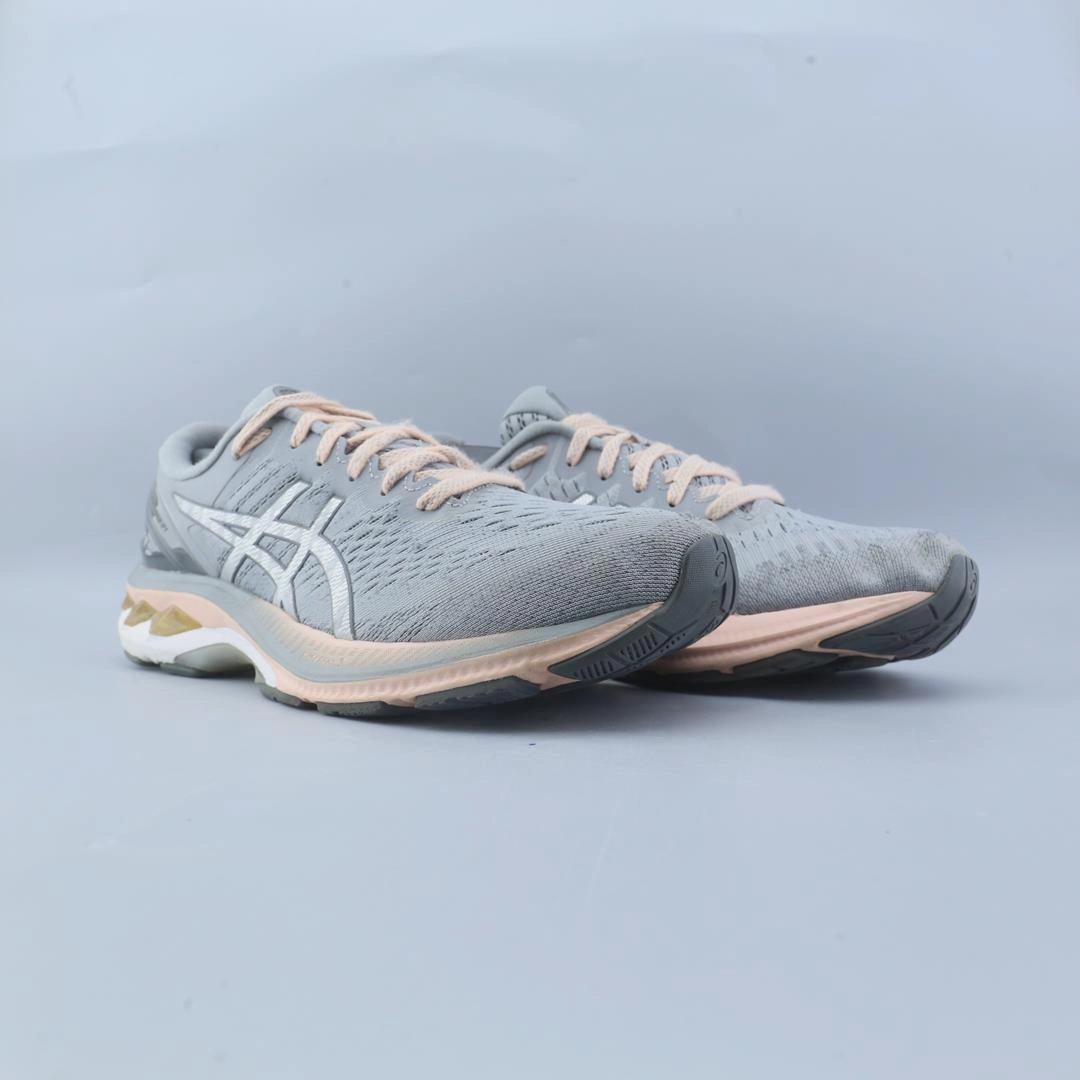 ASICS GEL KAYANO 27 performance running shoe photos