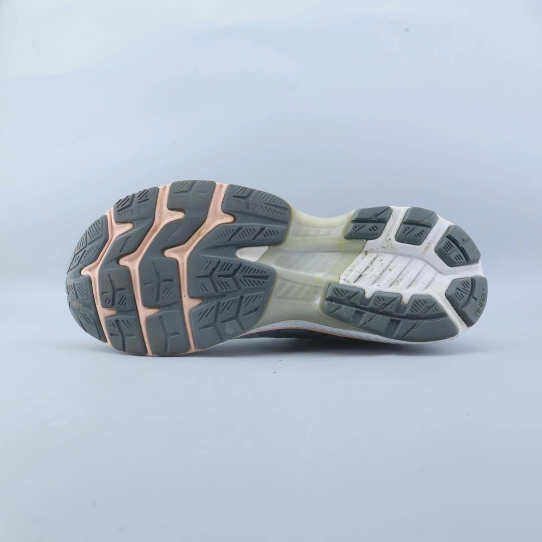 ASICS GEL KAYANO 27 performance running shoe photos