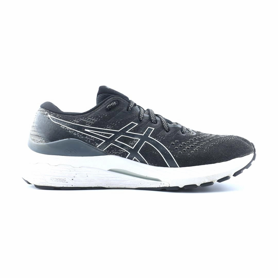 ASICS GEL-KAYANO 28 lightweight athletic shoe visuals