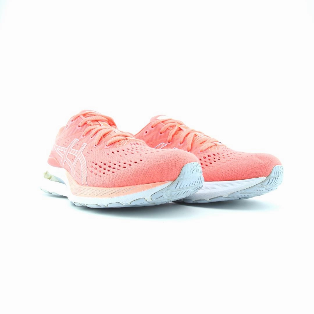 ASICS GEL KAYANO 28 performance running shoe photos