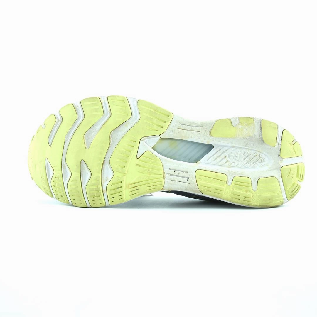 ASICS GEL-KAYANO 28 performance running shoe photos