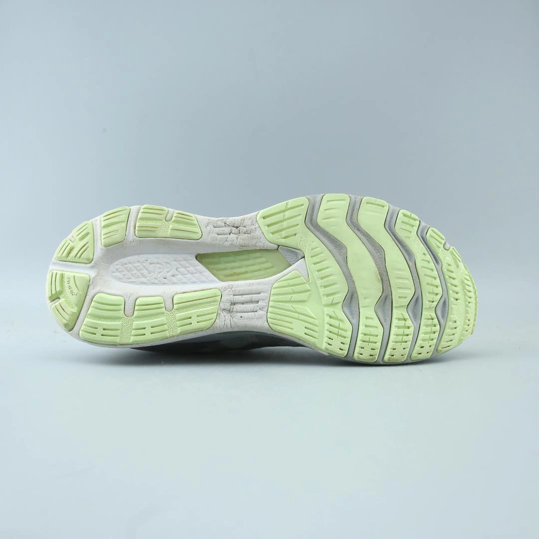 ASICS GEL KAYANO 28 performance running shoe photos