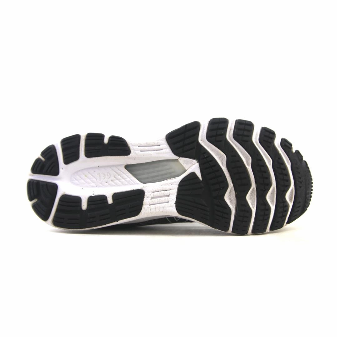 ASICS GEL KAYANO 28 sporty Asics footwear images
