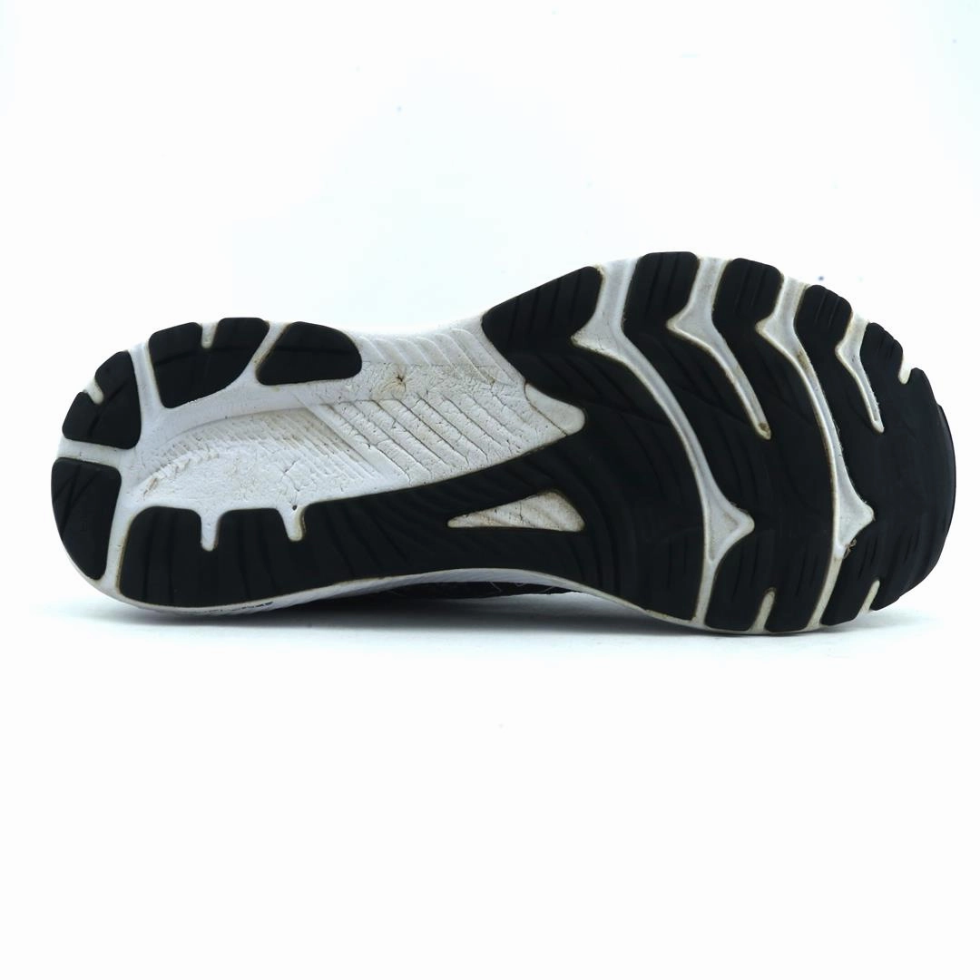 ASICS GEL-KAYANO 29 lightweight athletic shoe visuals