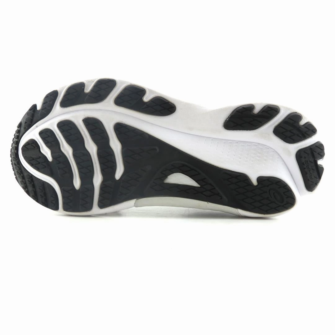 ASICS GEL-KAYANO 30 lightweight athletic shoe visuals