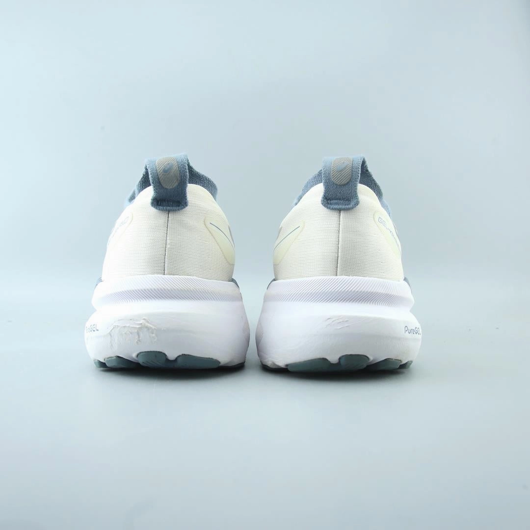 ASICS GEL KAYANO 31 performance running shoe photos