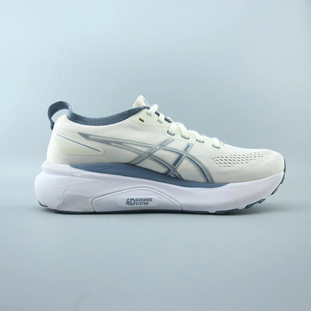 ASICS GEL KAYANO 31 performance running shoe photos