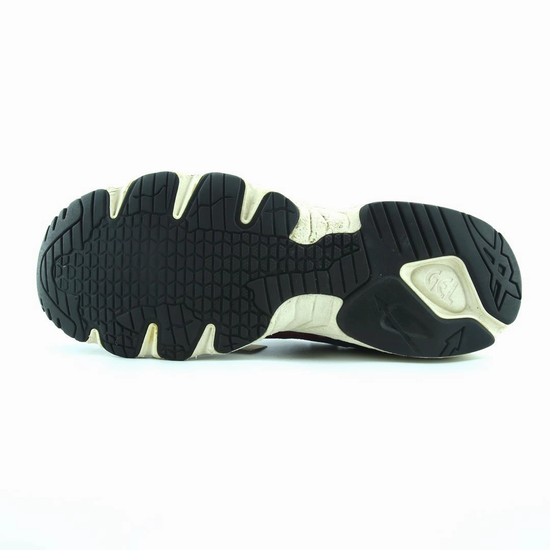ASICS GEL-MAI trainer shoe design snapshots