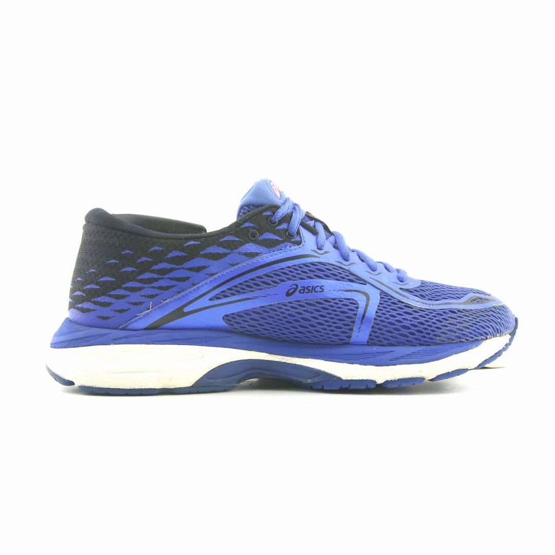 ASICS GEL NIMBUS 19 sporty Asics footwear images