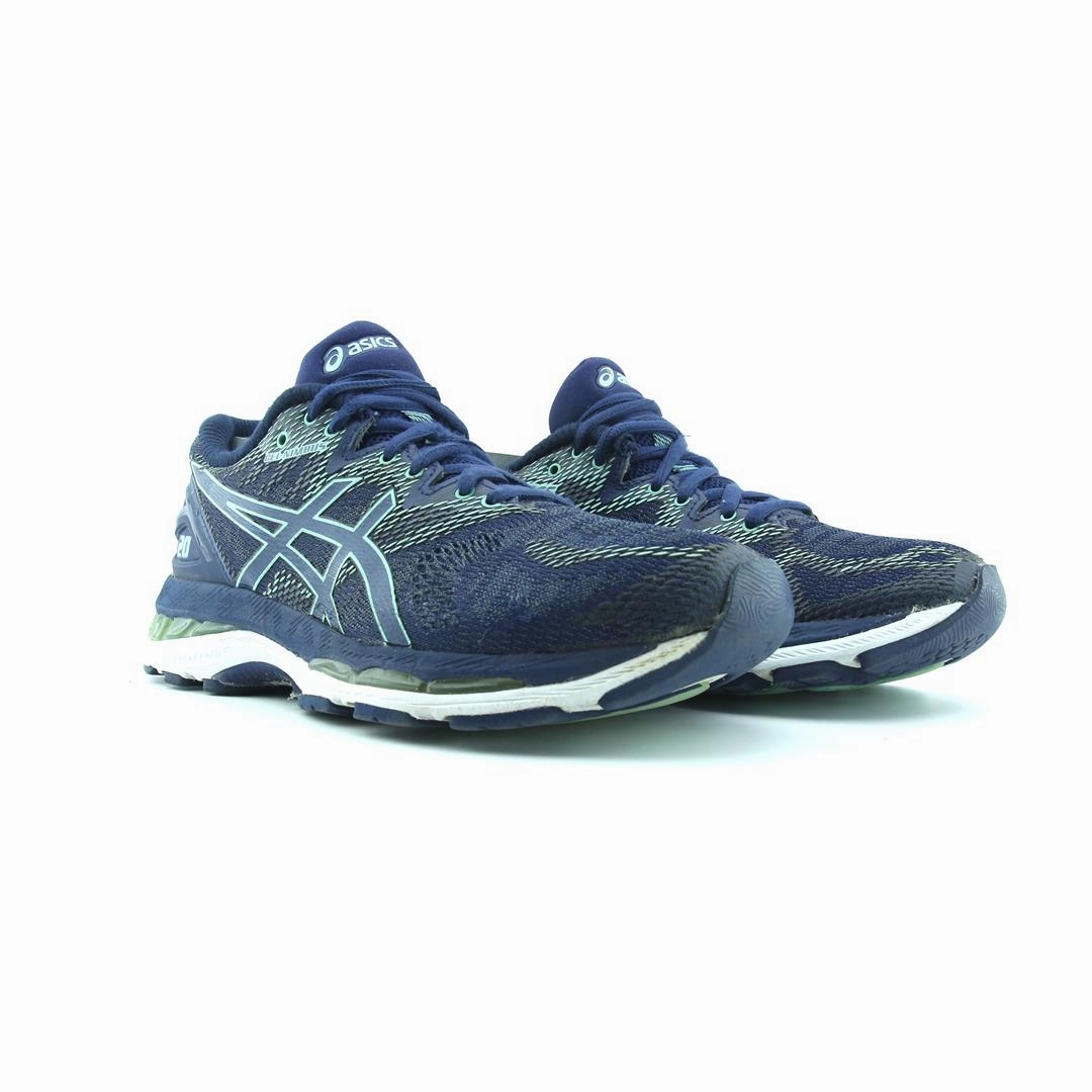 ASICS GEL-NIMBUS 20 performance running shoe photos