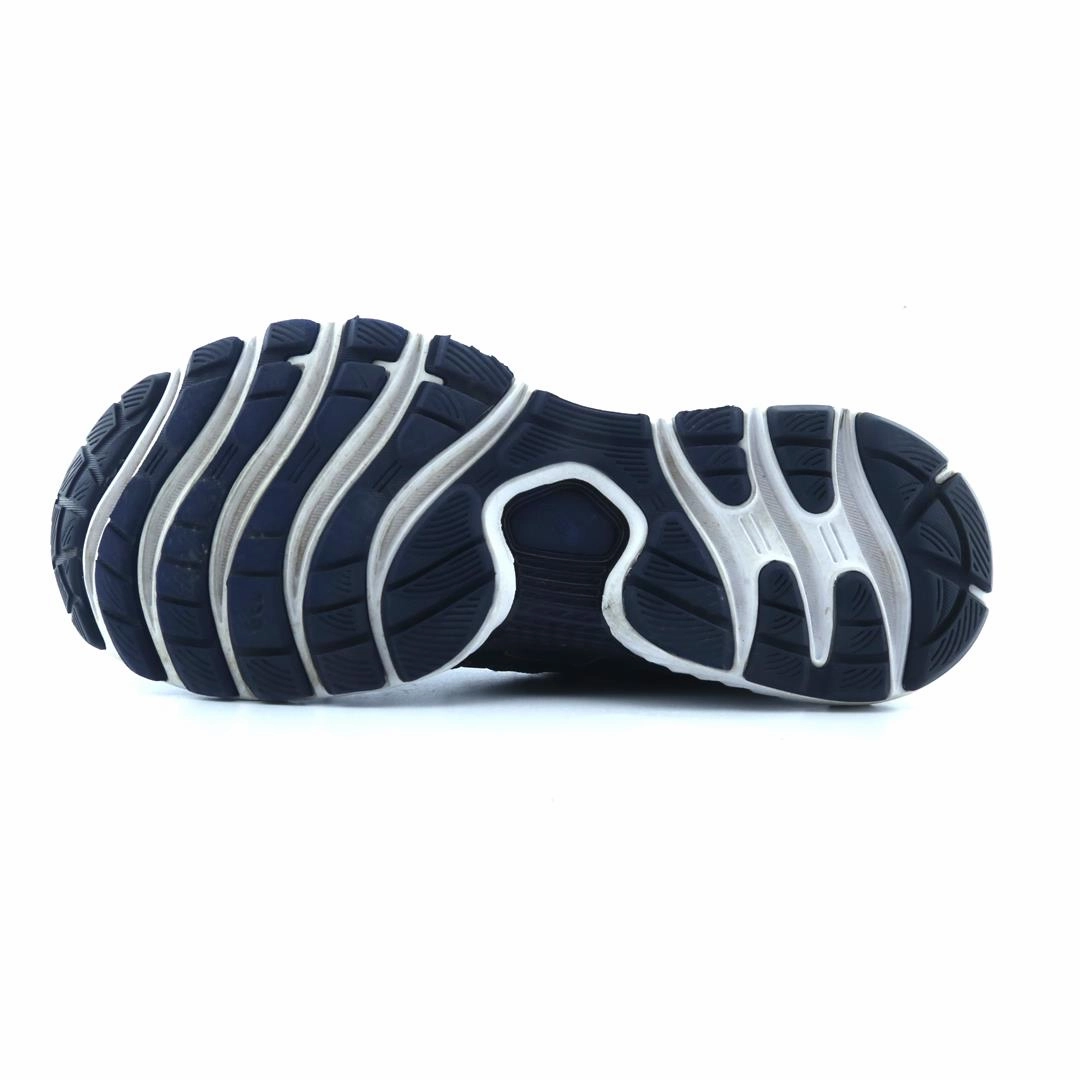 ASICS GEL NIMBUS 22 lightweight athletic shoe visuals