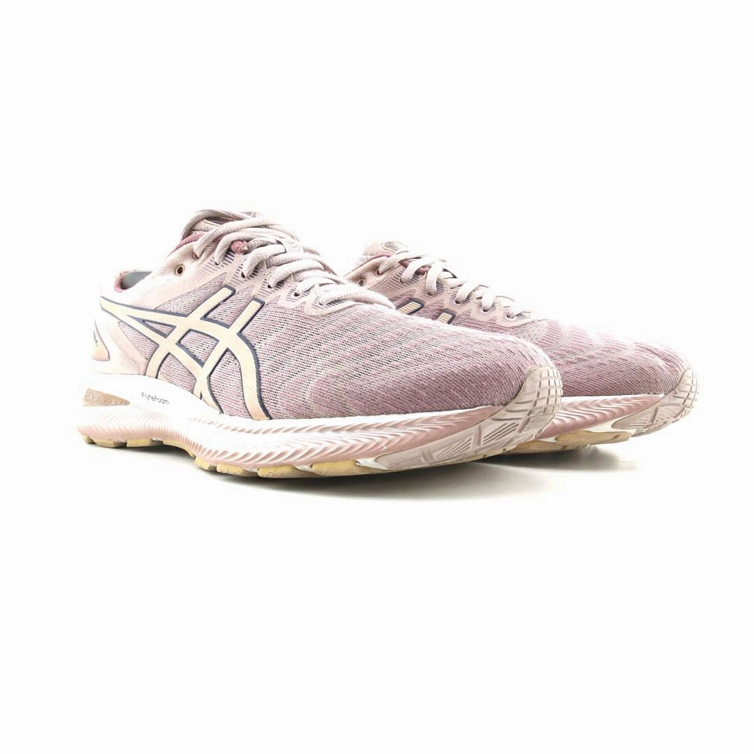 ASICS GEL-NIMBUS 22 sporty Asics footwear images