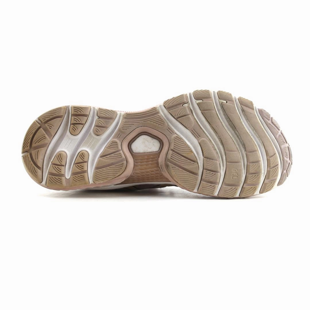 ASICS GEL-NIMBUS 22 sporty Asics footwear images