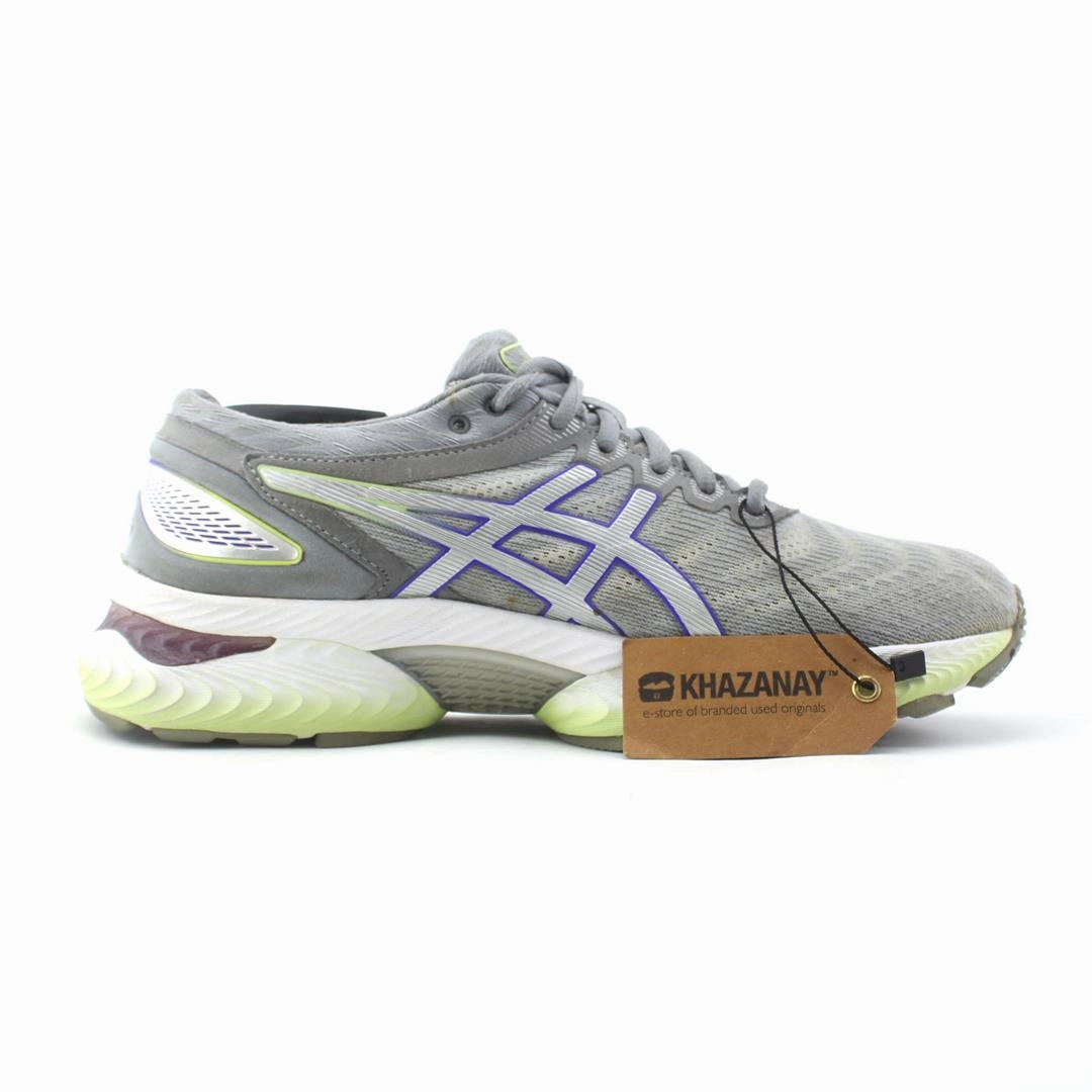 ASICS GEL NIMBUS 22 sporty Asics footwear images