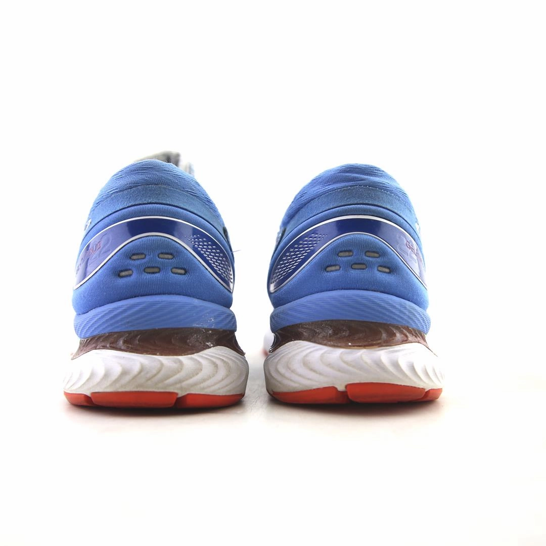 ASICS GEL-NIMBUS 22 sporty Asics footwear images