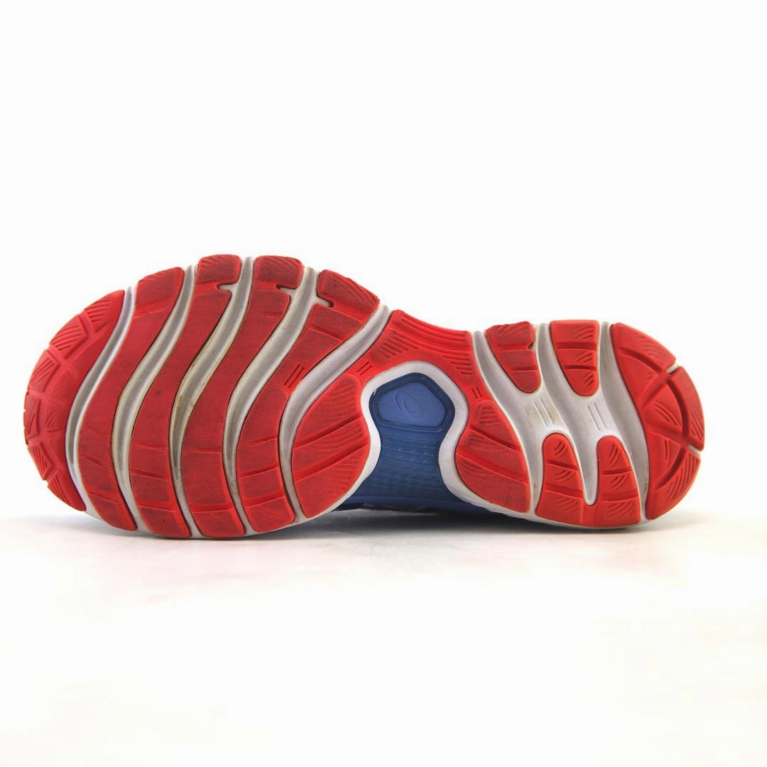 ASICS GEL-NIMBUS 22 sporty Asics footwear images