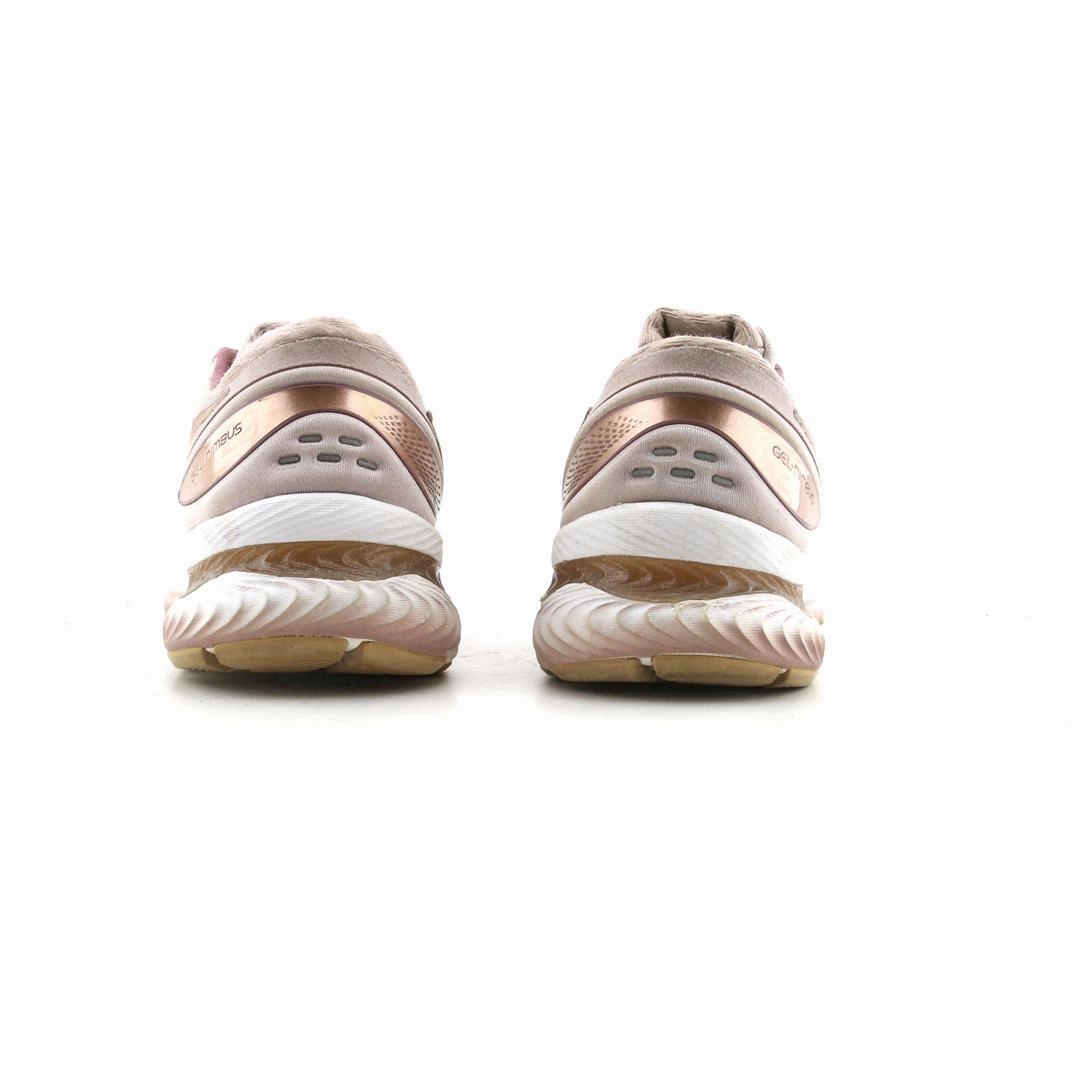 ASICS GEL-NIMBUS 22 sporty Asics footwear images
