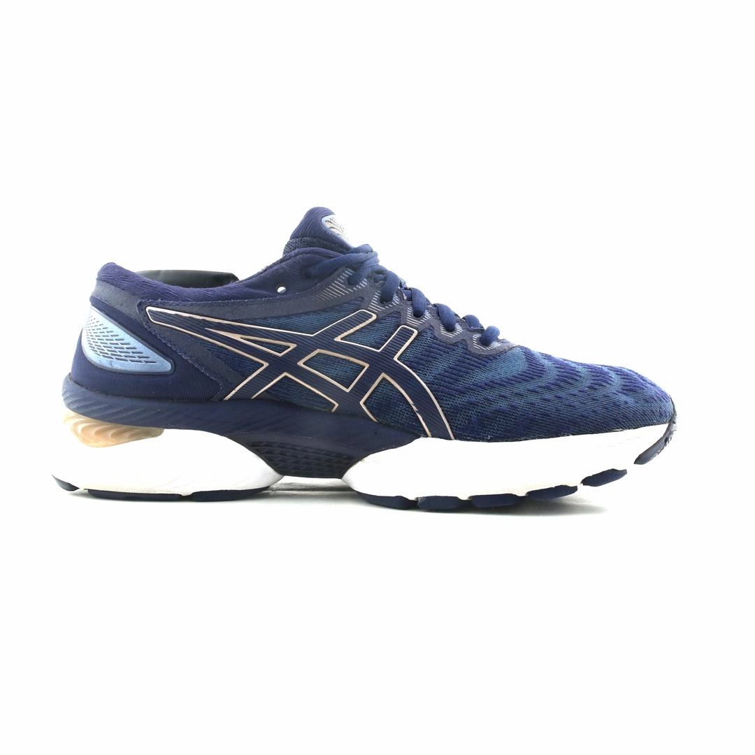 ASICS GEL NIMBUS 22 sporty Asics footwear images