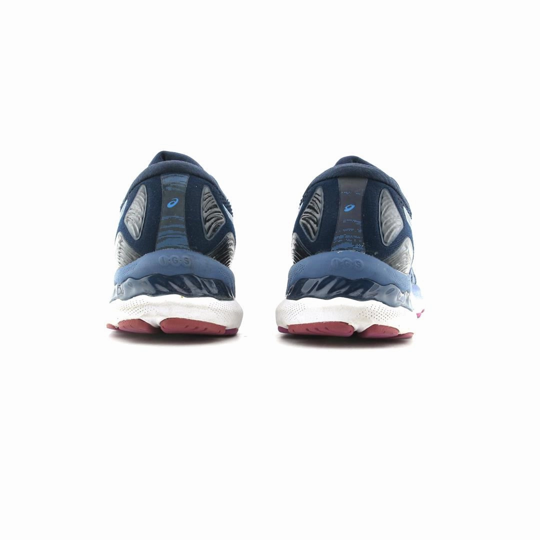 ASICS GEL-NIMBUS 23 sporty Asics footwear images