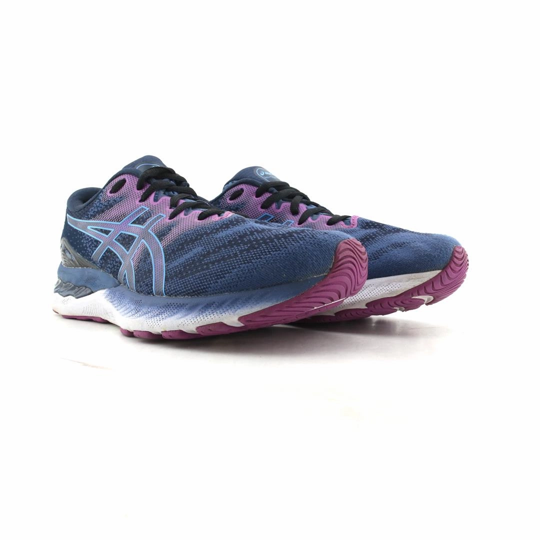 ASICS GEL-NIMBUS 23 sporty Asics footwear images