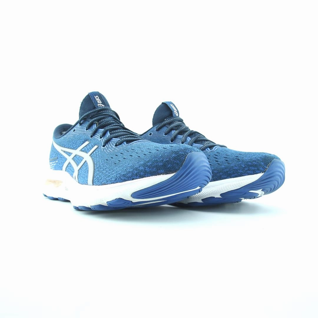 ASICS  GEL NIMBUS 24 performance running shoe photos