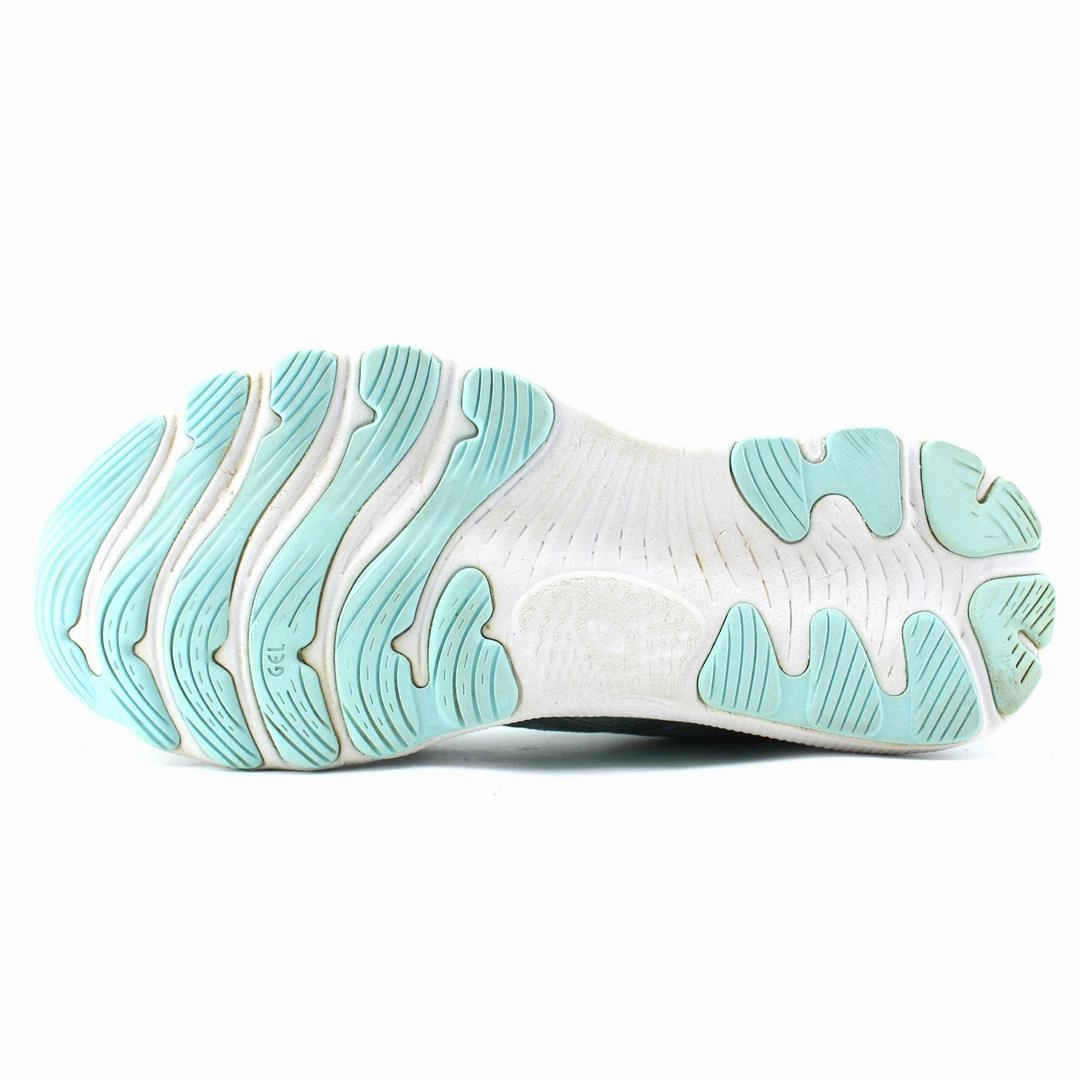 ASICS GEL-NIMBUS 24 sporty Asics footwear images