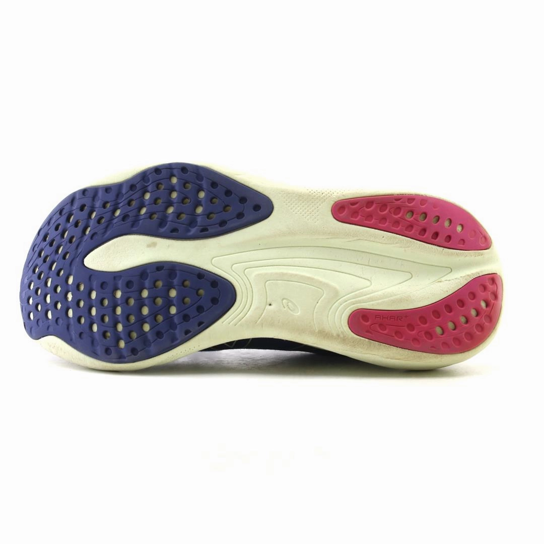 ASICS GEL NIMBUS 25 performance running shoe photos