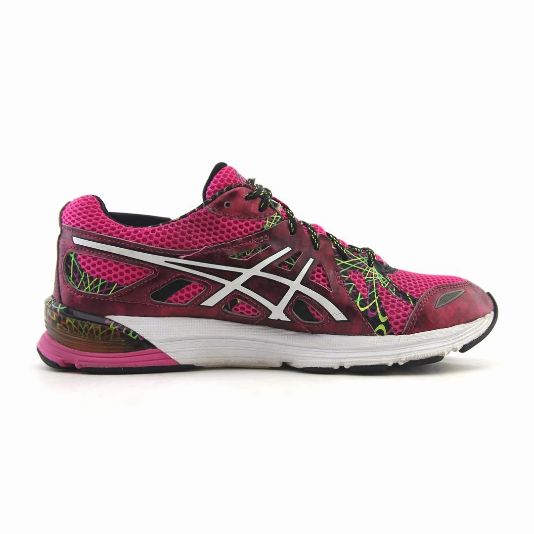 ASICS GEL PRELEUS sporty Asics footwear images