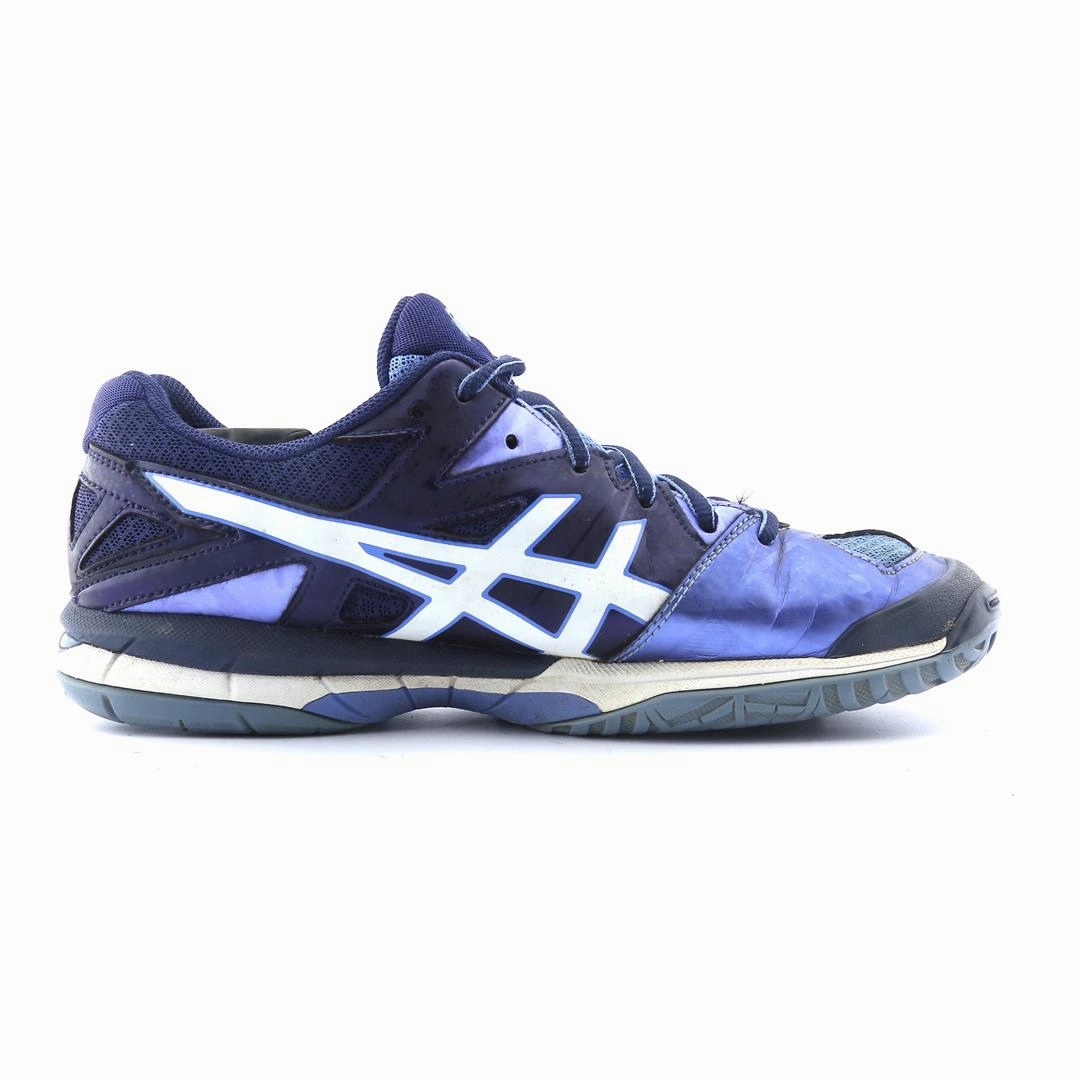 ASICS GEL-TACTIC lightweight athletic shoe visuals