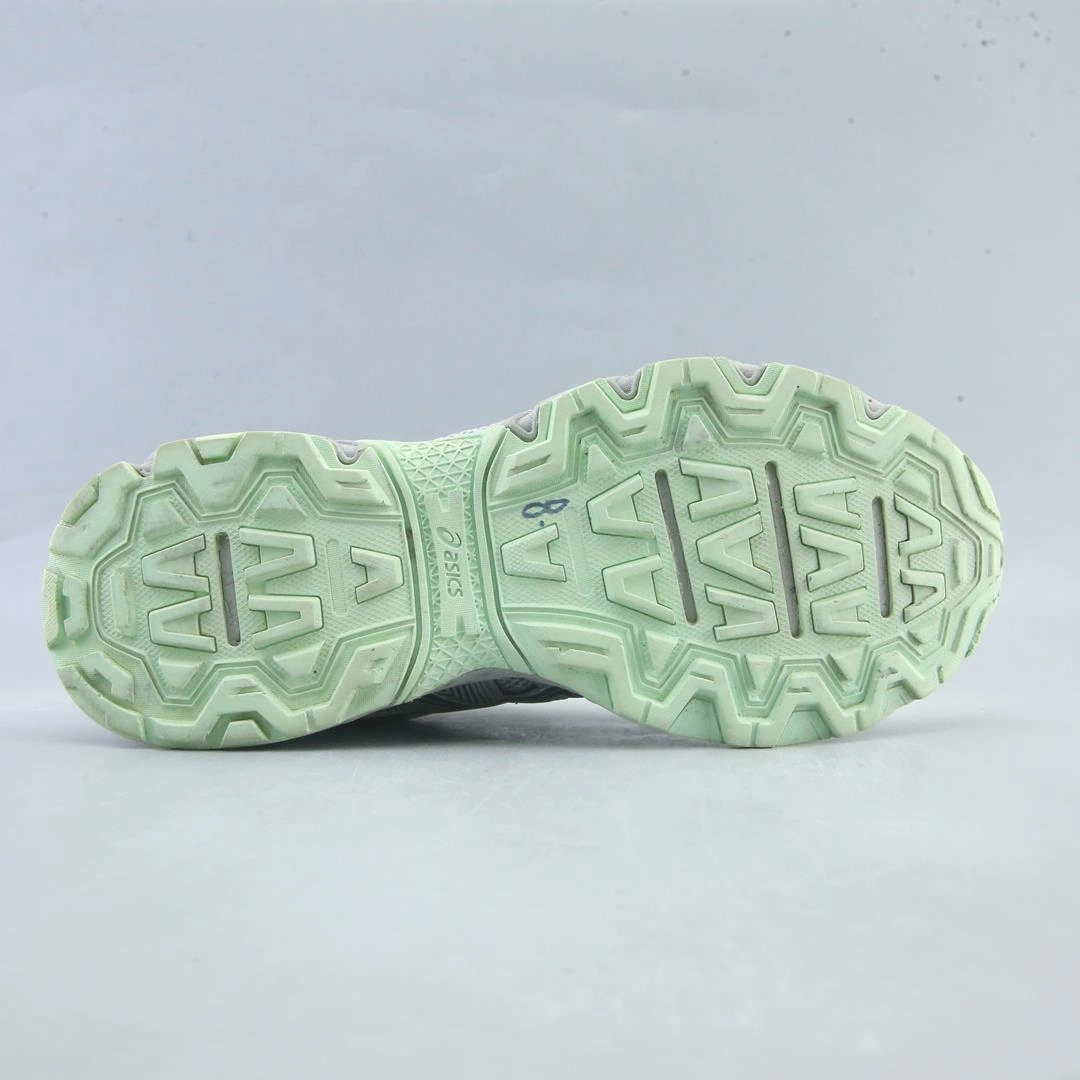 ASICS GEL VENTURE 8 lightweight athletic shoe visuals